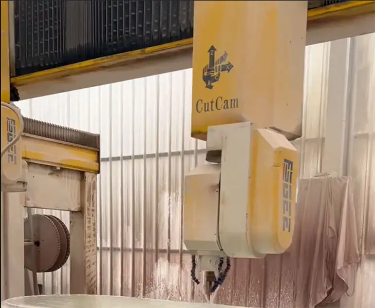 Five-axis-CNC-equipment
