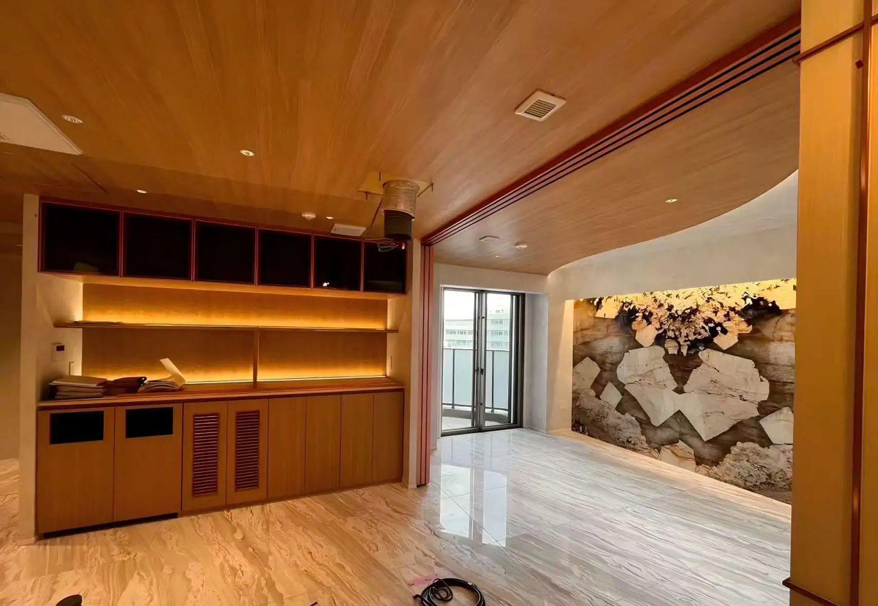 Japanese-Ionian-Flooring-and-Walls