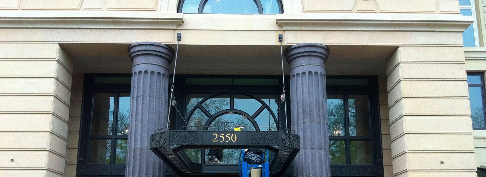 Chicago Lakeview Dakota Mahogany Column Project